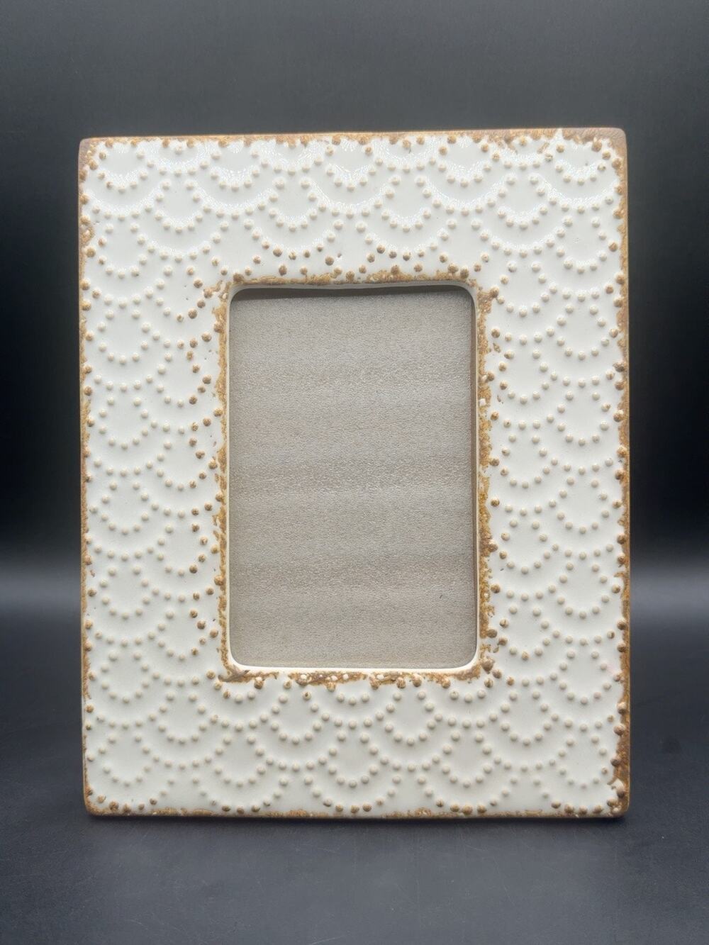 Ivory 4x6 Picture Frame Raised Beaded Scallop Distressed Farmhouse Wall Tabletop